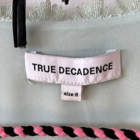 Gorgeous True Decadence at Simons light moss green dress - Picture 3 of 12